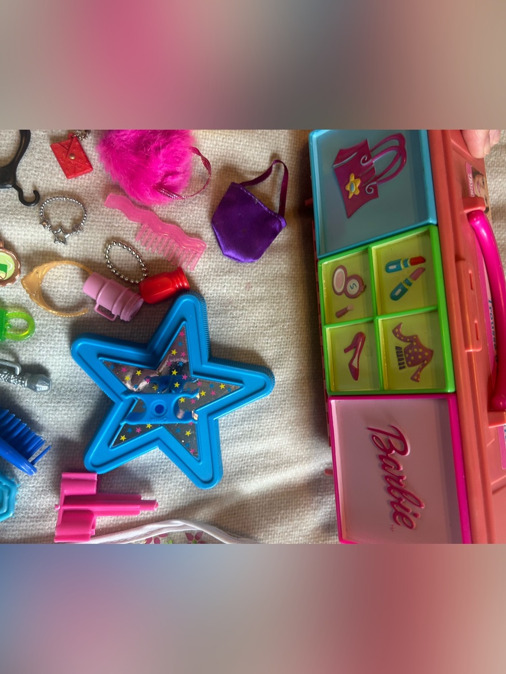 Barbie accessories and case lot - Picture 8 of 8